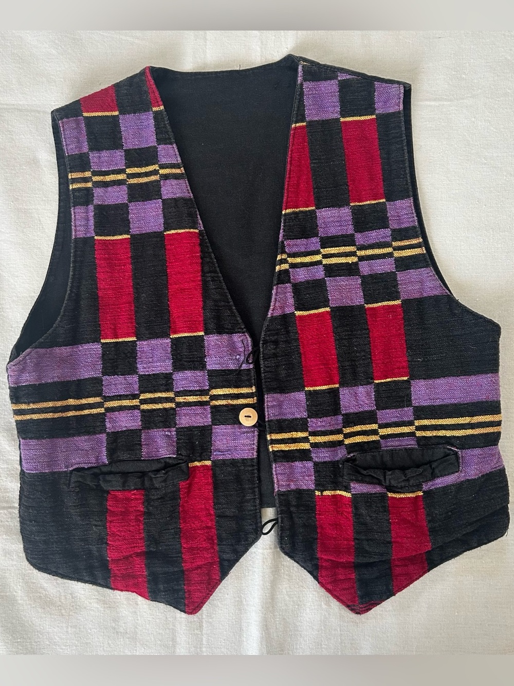 VTG 90s Women’s Stripes and Blocks Vest Black Red Purple Yellow size Medium